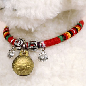 สร้อยคอกระดูกสัตว์เลี้ยงพร้อมกระดูกสัตว์เลี้ยงขนาดเล็กสำหรับแมวและหมา อุปกรณ์เดินเล่นสำหรับสุนัขและแมว สุนัขและแมว เรือใบสีแดง