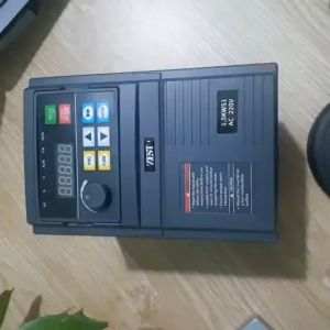 Biến tần giá rẻ 15kw  vào 1 pha 220V ra 3 pha 220V dòng tải nặng