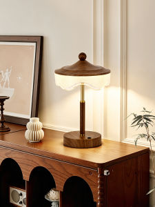 DGY | Decorative Vintage Walnut-Colored Bedside Lamp