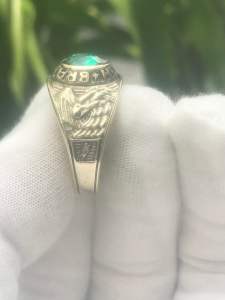 Nhẩn mỷ phom nữ ngôi trường 1963-đồng hội vàng