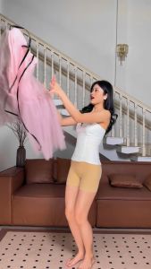 Set áo Corset thắt dây thêu hoa phối kèm chân váy lưới dáng xoè công chúa The Country Moncler Corset - Rosa Muse Skirt