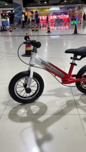 รุ่นใหม่ จักรยานขาไถ จักรยานทรงตัว ขาไถ Balance Bike OVER FLOW ขนาด 12นิ้ว เด็กอายุ 2 - 6 ปี ฟรีกระดิ่งและสูบลม