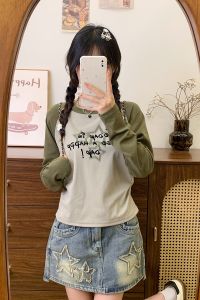 Áo Thun Nữ Tay Dài Màu Xanh Lá Cây Có Chữ Cái Thiết Kế Vai Áo Khoác Mùa Thu Phong Cách Hàn Quốc Cotton 90% Polyester 10%