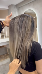 Thuốc tẩy tóc MOOD Italy vegan cao cấp an toàn - pigment tím nâng sáng lên đến 8+ levels