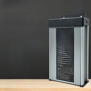 อุปกรณ์ไฟฟ้าแบบกันฝน กำลังไฟฟ้า 12V33A400W ชื่อตัวอักษรที่แสงสว่าง อุปกรณ์ไฟแบบพลาสติกสำหรับติดตั้งในร่มและกลางแจ้ง