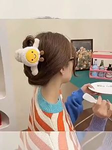 Cute Plush Hair Clips Autumn And Winter Large Shark Clips Cartoon Shape Hair Pin Fashion Accessories Penyepit Rambut