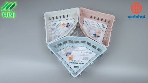 Khay nhựa tam giác dán tường Hokori nhiều màu sắc - Màu giao ngẫu nhiên