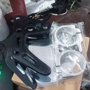 Breket Kupingan Shock Bison Depan & Lampu Depan Bison Model Rx King AS 41