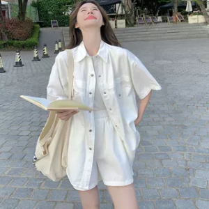 Sweet Korean Style Casual Loose Short Sleeve Shirt Set Womens Summer New Slim High Waist Shorts Two Piece Set Fashionable Ensemble
