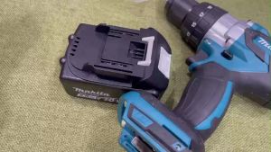 pin 5ah makita nguyên khối Samsung 25R báo đèn