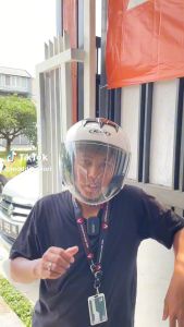 Parfum Deo Helm Penghilang Bau Anti Bakteri Penyegar Helm Parfum Helm