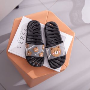 รองเท้าแตะพื้นหนาป้องกันลื่นแบบสวมหัวสำหรับฤดูร้อนในห้องน้ำโรงแรม รองเท้าแตะแบบมีส้นสำหรับผู้ชายและผู้หญิง รองเท้าแตะพื้นแบนแบบเปิดหน้าอก