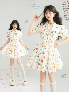 Keiko | Đầm Ngắn Tay Loe Cổ Pháp Họa Tiết Bướm Hoa