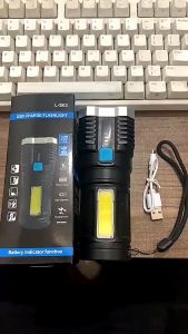 Đèn Pin LED Siêu Sáng 200M Chống Nước 4 Chế Độ Sáng Pin 18650 Có USB Tích Hợp Chất Liệu ABS Freeship