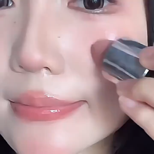 GUERBEIS บลัชออนเนื้อเหลวกำมะหยี่สีขาวธรรมชาติสไตล์เกาหลีสีบลัชเนื้อแมทเข้มต่ำแบบแท่งสำหรับนักเรียนราคาถูก