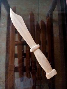 Belati Kayu Miniatur Alat Untuk Latihan Silat Beladiri IPSI