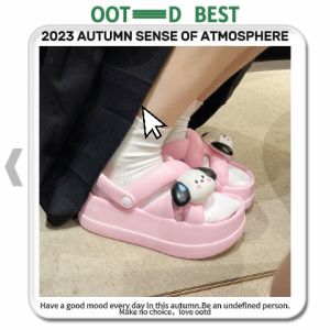 หน้าแต่งสายรัดส้น มีสายคาด 2 เส้น สีพื้นเรียบๆ ไม่มีลายสกรีน ใส่ได้ทุกโอกาสสาวๆ ห้ามพลาด