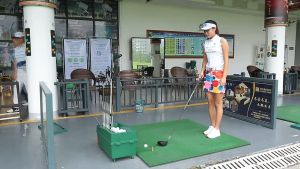 Golf Ball Machine PGM Semi-automatic Golf Machine Large-capacity Adjustable Tripod with Club Holder Golf Machine JQ012