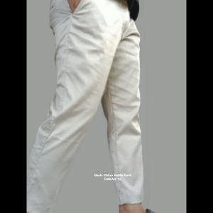 Celana Panjang Chino Basic Ankle Pant: Pilihan Tepat untuk Aktivitas Sehari-hari