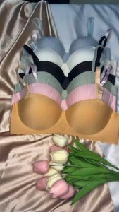 เสื้อในไร้โครง เสื้อชั้นใน ผู้หญิง แฟชั่น CupA บราไร้ขอบ เสริมฟองน้ำดันทรง สีลูกกวาด[32-38]