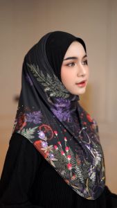 ผ้าคลุมฮิญาบแบบสวมสำเร็จ รุ่น MAYSIYA เหมาะสำหรับใส่รายอออกงานอิสลามหรือรับแขก HL84