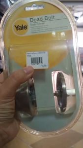 Yale dead bolt กุญแจลิ้นตายสแตนเลส เยล สเตนเลสด้าน (Matte Stainless Steel) ด้านหนึ่ง + ทองเหลืองขัดมัน ด้านหนึ่ง