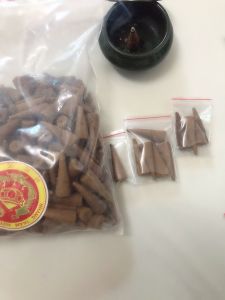 Trầm hương đốt loại đặc biệt(review)
