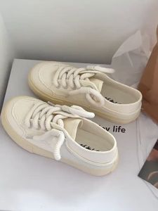 ส่งด่วนจาก กทม. รองเท้าผ้าใบผู้หญิง ผ้าใบน่ารักๆ แก๊งต่ำ ส้นแบน หัวมน นุ่มสบาย เหมาะ มี 3 สี