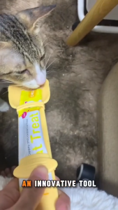 Cat Strip Feeder Cat Treats Squeeze Dispense Spoon For Puree And Bisque Portable Lickable Wet Treat Dispenser Safe Feeding Cat Supplies