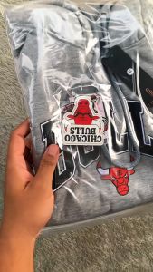 Jaket Pria Premium & Hoodie Bordir Chicago Bulls: Desain Logo Besar & Kualitas Tinggi