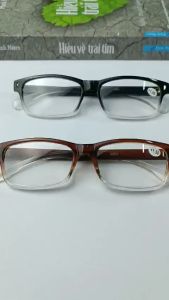 Kính lão thị gọng nhựa lắp sẳn độ from kính đẹp đủ số từ 0.5-4.0 có 2 màu đen và nâu dành cho người già trên 40 tuổi