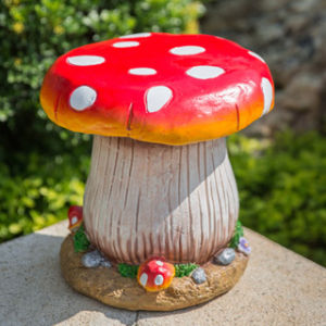 Lifelike Mushroom Resin Sculpture Garden Decorative Ornaments Table And Chairs Outdoor Landscape Decoration Courtyard Scenery