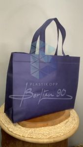 Goodie Bag Standing Handle 35 x 25 x 10 Tas Spunbond Lanscape Tas Kain