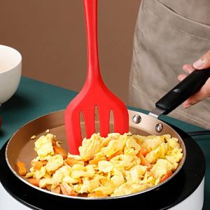 Sutil Bolong/Spatula Silicon Bolong/ Spatula Silikon Sutil Tahan Panas / Anti Lengket Tiris Goreng