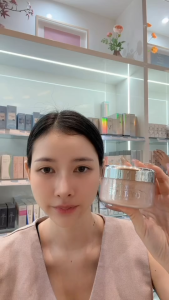 แป้งฝุ่น กิฟฟารีน โปร่งแสง เนื้อเนียน สูตรบางเบา คริสตัลลีน GIFFARINE Crystalline Loose Powder