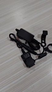 ที่ชาร์ท USB สำหรับมอเตอร์ไซค์   กระแสไฟ 12v  มีสวิทซ์ปิด-เปิด  สามารถแปลงใส่ที่หูกระจกหรือรัดแฮนด์ก็ได้  สินค้าส่งจากไทย 