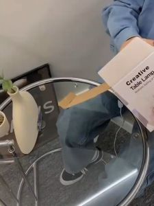 ชาร์จ USB โคมไฟ โคมไฟตั้งโต๊ะ LED ลายคลื่นน้ํา เปลี่ยนสี 16 สี รี่แสง 8899 08