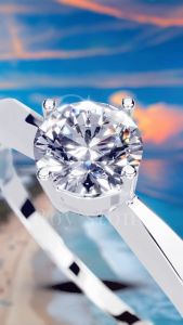 RoyStone - Cincin Wanita Moissanite Sertifikat GRA Original Lapis Emas - Ellery Ring