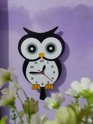 Jam Dinding Aesthetic Karakter Burung Hantu