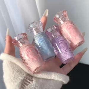 Gege Bear Waterproof And Smudge-Proof Lip Mud Soft Matte Lipstick Cute Makeup Lip Gloss Long-Lasting Soft Matte Texture Suitable For Lips Cheeks And Eyes.