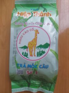 Trà Hiệp Thành xanh (Trà móc câu số 1 🥇) Hương vị của chất lượng 👌 Búp trà xanh nguyên chất 100% Bịch 06 gói x 70g hạn sử dụng 24 tháng kể từ ngày sản xuất (NSX có in trên bao bì) sản phẩm của Danh trà Hiệp Thành (TP Bảo Lộc Lâm Đồng).