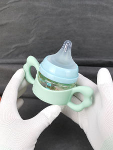 ขวดนม PPSU ขนาดเล็ก 90 มล. ขนาดเส้นผ่าศูนย์กลางกว้างสําหรับทารกแรกเกิดการออกแบบน่ารักพิเศษป้องกันการเสียดสีและป้องกันแก๊สโดยโดราเอมอน
