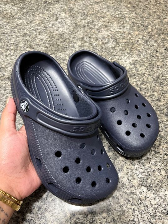 Plain black sale crocs