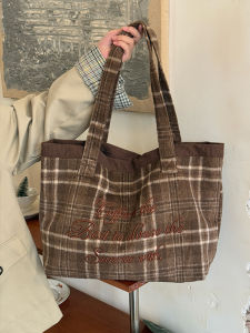 Korean Retro Embroidered Tweed Tote Bag Womens Large Capacity Autumn Winter New Style Single Shoulder Bag Commuter Bag