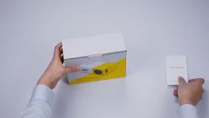 YG-300 600 Lumens Mini Portable Projector (Yellow/White)