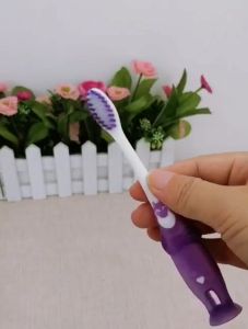 แปรงสีฟันสำหรับเด็ก แปรงสีฟันขนนูม แปรงสีฟันเด็ก สำหรับเด็กอายุ 2-12 ปกป้อง ฟันเด็ก