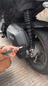 ORIGINAL TABUNG BONAMICI RACING + SELANG 20cm DAN SELANG FILTER PEMBUANGAN NEPEL ORIGINAL TABUNG MINYAK REM ATAS TABUNG MASTER SELANG FILTER TUBE DRAIN BOX FILTER BOK BELAKANG MATIC BEBEK UNIVERSAL GENIO NMAX XMAX FORZA NINJA CBR MIO BEAT VARIO SCOOPY STY