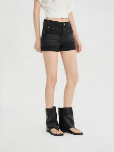 SANFU | Cuffed and Frayed Hot Pants for Summer