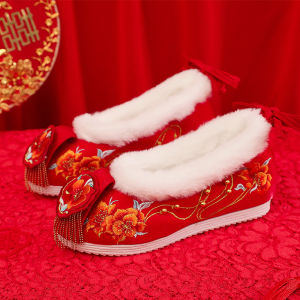 Red Chinese Style Flat Heel Winter Hanfu Wedding Shoes Womens Fur Lined Embroidered Comfortable Footwear for Brides