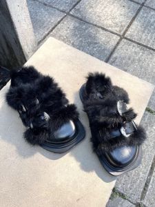 Winter New Flat Bottom Outdoor Wearable Slip-On Fur Slippers Anti-Slip Mules Warm Furry Shoes Lazy One-Step Slippers